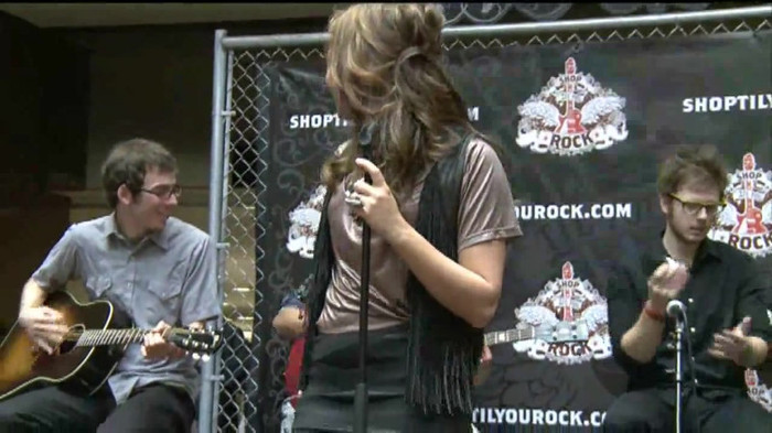 Demi Lovato  Live at Glendale Galleria  in LA for Cambio in HD 04596