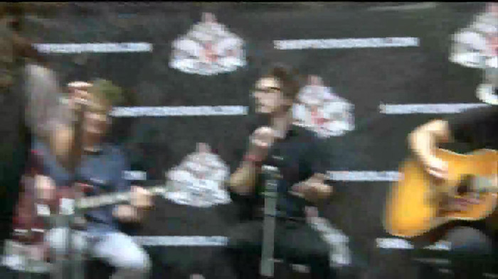 Demi Lovato  Live at Glendale Galleria  in LA for Cambio in HD 04637 Demi Lovato  Live at Glendale Galleria  in LA for Cambio in HD 04637