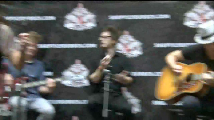 Demi Lovato  Live at Glendale Galleria  in LA for Cambio in HD 04639 Demi Lovato  Live at Glendale Galleria  in LA for Cambio in HD 04639