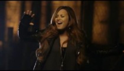 Demi Lovato - Give Your Heart a Break Behind The Scenes (3917)