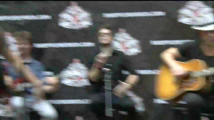 Demi Lovato  Live at Glendale Galleria  in LA for Cambio in HD 04657 Demi Lovato  Live at Glendale Galleria  in LA for Cambio in HD 04657