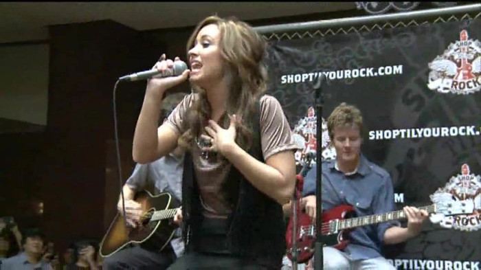 Demi Lovato  Live at Glendale Galleria  in LA for Cambio in HD 04701
