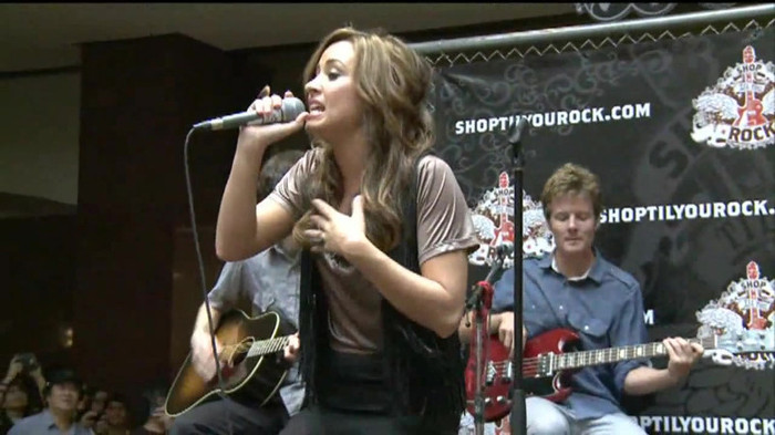 Demi Lovato  Live at Glendale Galleria  in LA for Cambio in HD 04709