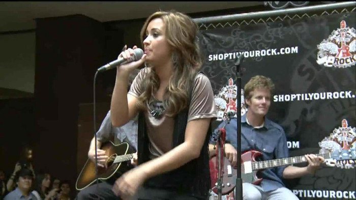 Demi Lovato  Live at Glendale Galleria  in LA for Cambio in HD 04722