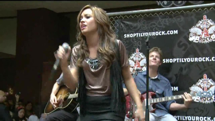 Demi Lovato  Live at Glendale Galleria  in LA for Cambio in HD 04770 - Demilush - Live at Glendale Galleria in LA for Cambio Part oo9