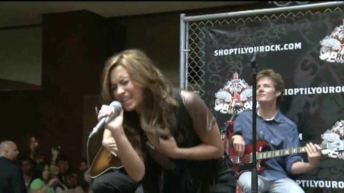 Demi Lovato  Live at Glendale Galleria  in LA for Cambio in HD 04797