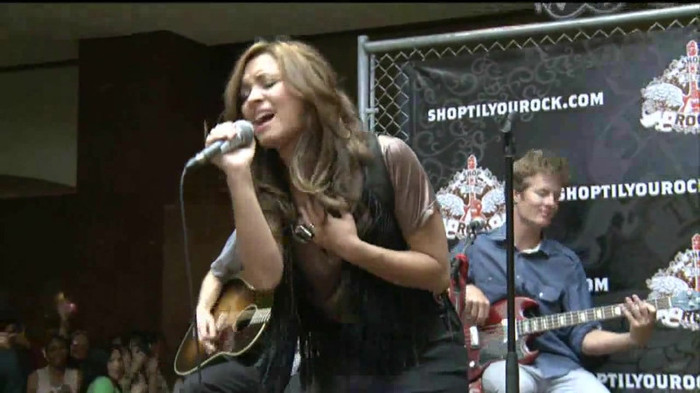 Demi Lovato  Live at Glendale Galleria  in LA for Cambio in HD 04811