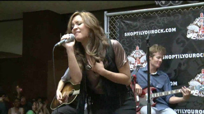 Demi Lovato  Live at Glendale Galleria  in LA for Cambio in HD 04812