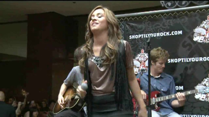 Demi Lovato  Live at Glendale Galleria  in LA for Cambio in HD 04854 - Demilush - Live at Glendale Galleria in LA for Cambio Part oo9