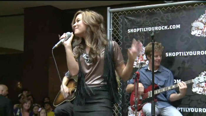 Demi Lovato  Live at Glendale Galleria  in LA for Cambio in HD 04974