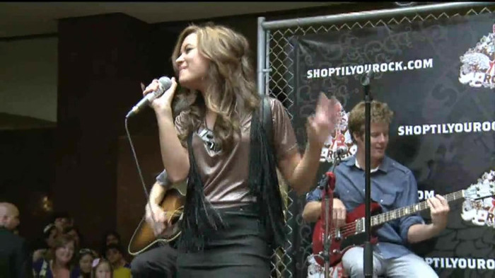 Demi Lovato  Live at Glendale Galleria  in LA for Cambio in HD 04975