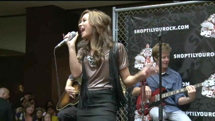 Demi Lovato  Live at Glendale Galleria  in LA for Cambio in HD 04977