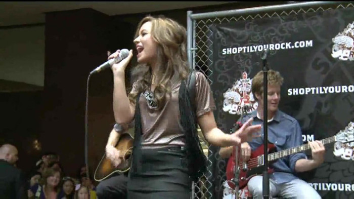 Demi Lovato  Live at Glendale Galleria  in LA for Cambio in HD 04979