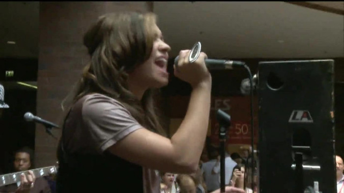 Demi Lovato  Live at Glendale Galleria  in LA for Cambio in HD 05093