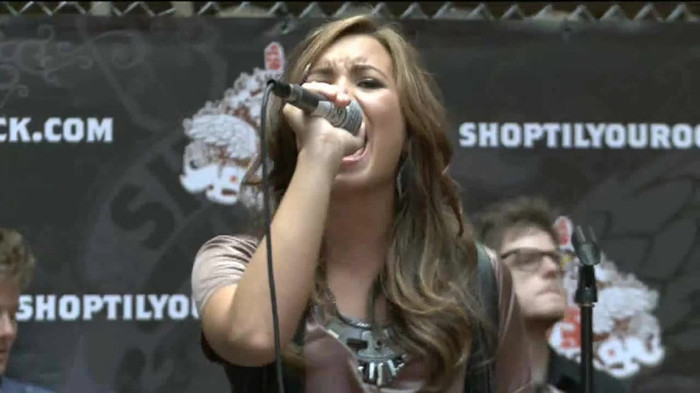 Demi Lovato  Live at Glendale Galleria  in LA for Cambio in HD 05143
