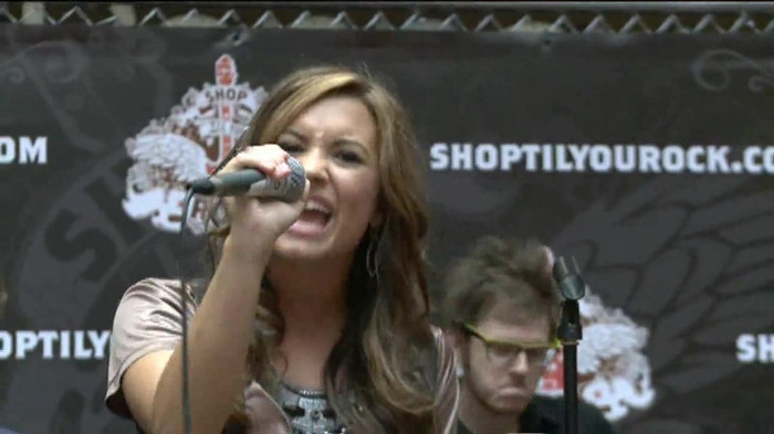 Demi Lovato  Live at Glendale Galleria  in LA for Cambio in HD 05170
