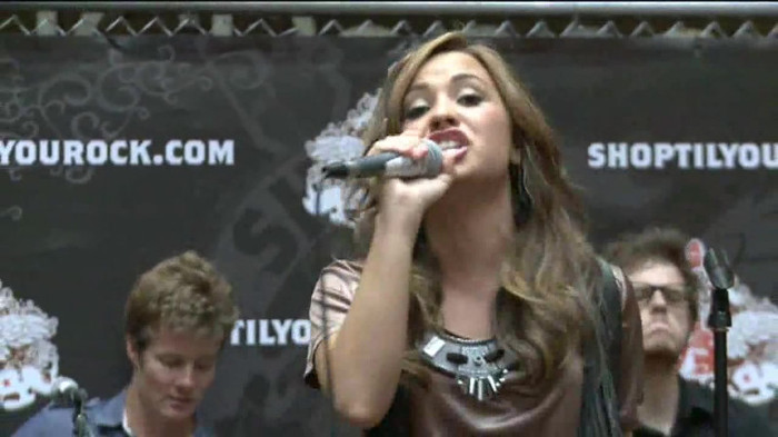 Demi Lovato  Live at Glendale Galleria  in LA for Cambio in HD 05240