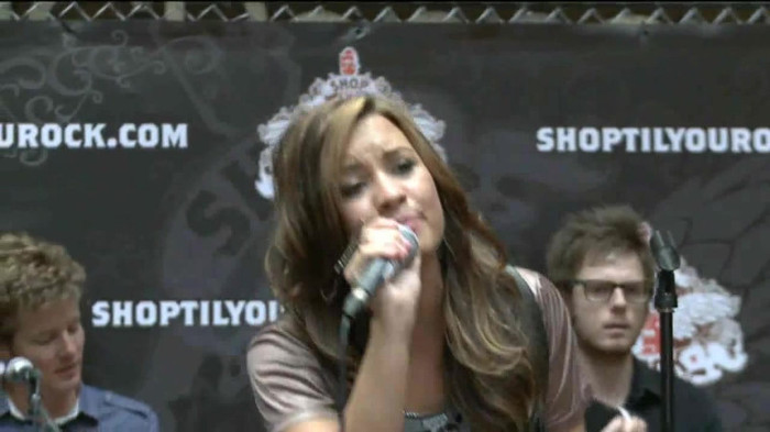 Demi Lovato  Live at Glendale Galleria  in LA for Cambio in HD 05322