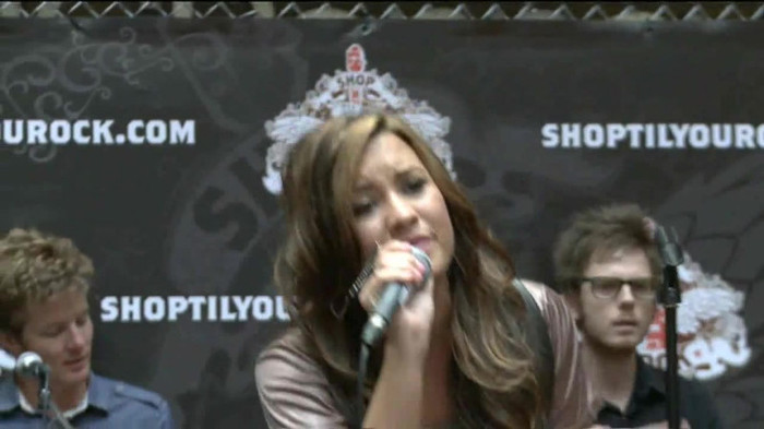 Demi Lovato  Live at Glendale Galleria  in LA for Cambio in HD 05325
