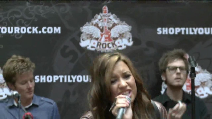 Demi Lovato  Live at Glendale Galleria  in LA for Cambio in HD 05332
