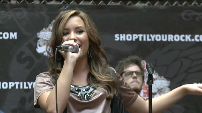 Demi Lovato  Live at Glendale Galleria  in LA for Cambio in HD 05497 - Demilush - Live at Glendale Galleria in LA for Cambio Part o10