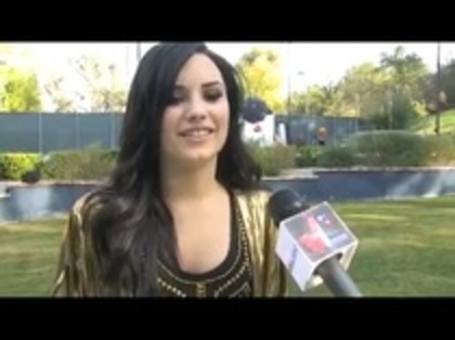 Voto Latino _ Behind the Scenes with Demi Lovato (501) - Demilush - Voto Latino Behind the Scenes with Demi Lovato Part oo2