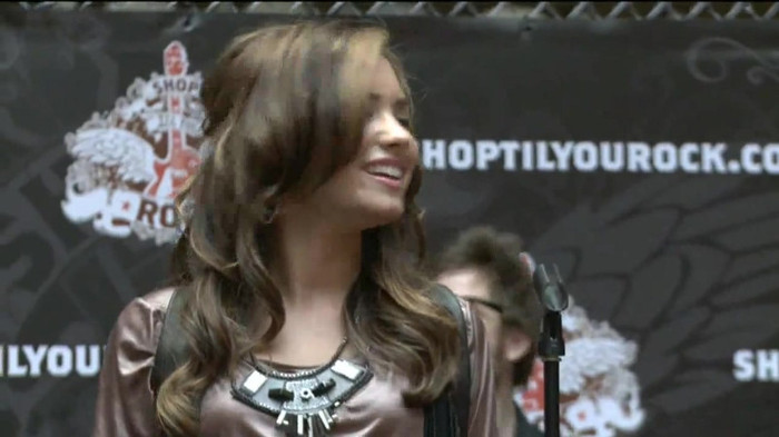 Demi Lovato  Live at Glendale Galleria  in LA for Cambio in HD 05593 - Demilush Live at Glendale Galleria in LA for Cambio Part o11