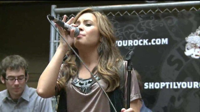 Demi Lovato  Live at Glendale Galleria  in LA for Cambio in HD 05866 - Demilush Live at Glendale Galleria in LA for Cambio Part o11