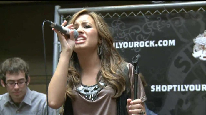 Demi Lovato  Live at Glendale Galleria  in LA for Cambio in HD 05879 - Demilush Live at Glendale Galleria in LA for Cambio Part o11