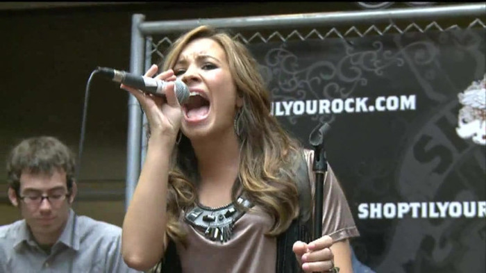 Demi Lovato  Live at Glendale Galleria  in LA for Cambio in HD 05883 - Demilush Live at Glendale Galleria in LA for Cambio Part o11