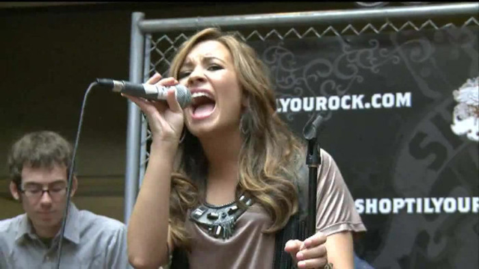Demi Lovato  Live at Glendale Galleria  in LA for Cambio in HD 05887 - Demilush Live at Glendale Galleria in LA for Cambio Part o11