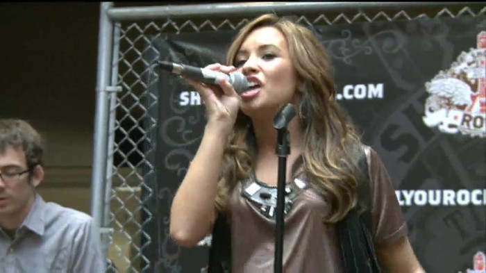 Demi Lovato  Live at Glendale Galleria  in LA for Cambio in HD 05908 - Demilush Live at Glendale Galleria in LA for Cambio Part o11