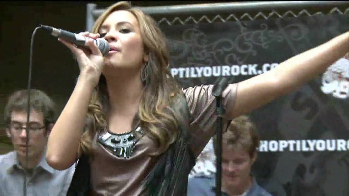 Demi Lovato  Live at Glendale Galleria  in LA for Cambio in HD 05930 - Demilush Live at Glendale Galleria in LA for Cambio Part o11