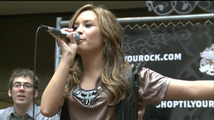 Demi Lovato  Live at Glendale Galleria  in LA for Cambio in HD 05996 - Demilush Live at Glendale Galleria in LA for Cambio Part o11