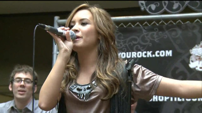 Demi Lovato  Live at Glendale Galleria  in LA for Cambio in HD 05999