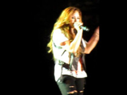 Demi Lovato - Moves Like Jagger (13) - Demilush - Moves Like Jagger Strawberry Festival oo1