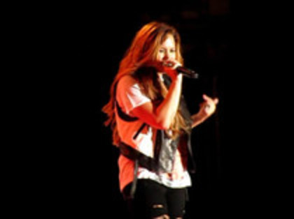 Demi Lovato - Moves Like Jagger (22) - Demilush - Moves Like Jagger Strawberry Festival oo1