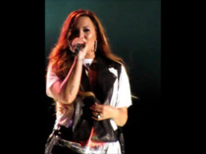 Demi Lovato - Moves Like Jagger (97) - Demilush - Moves Like Jagger Strawberry Festival oo1