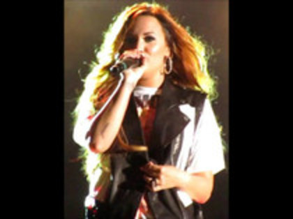 Demi Lovato - Moves Like Jagger (106) - Demilush - Moves Like Jagger Strawberry Festival oo1
