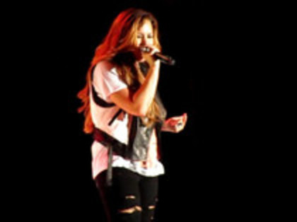 Demi Lovato - Moves Like Jagger (27) - Demilush - Moves Like Jagger Strawberry Festival oo1
