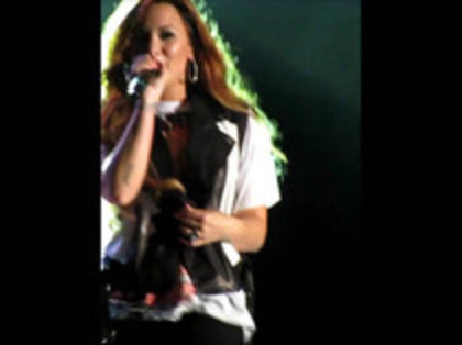 Demi Lovato - Moves Like Jagger (98) - Demilush - Moves Like Jagger Strawberry Festival oo1