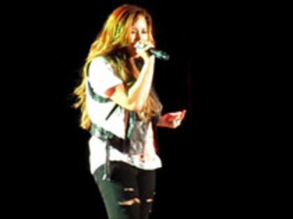 Demi Lovato - Moves Like Jagger (28) - Demilush - Moves Like Jagger Strawberry Festival oo1