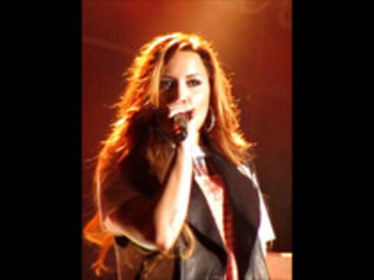 Demi Lovato - Moves Like Jagger (480) - Demilush - Moves Like Jagger Strawberry Festival oo2