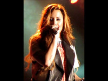 Demi Lovato - Moves Like Jagger (503) - Demilush - Moves Like Jagger Strawberry Festival oo2