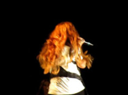 Demi Lovato - Moves Like Jagger (555)