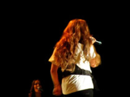 Demi Lovato - Moves Like Jagger (557)
