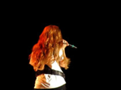 Demi Lovato - Moves Like Jagger (561)