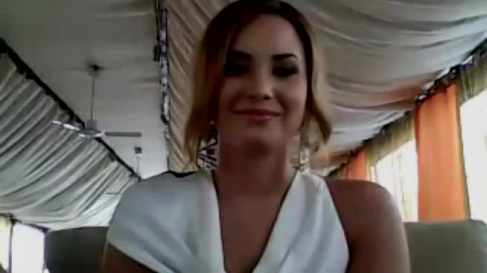 Demi Lovato - Message for her Italian Fans 008