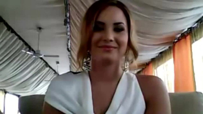 Demi Lovato - Message for her Italian Fans 009