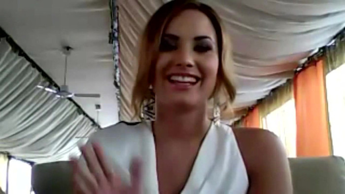 Demi Lovato - Message for her Italian Fans 028